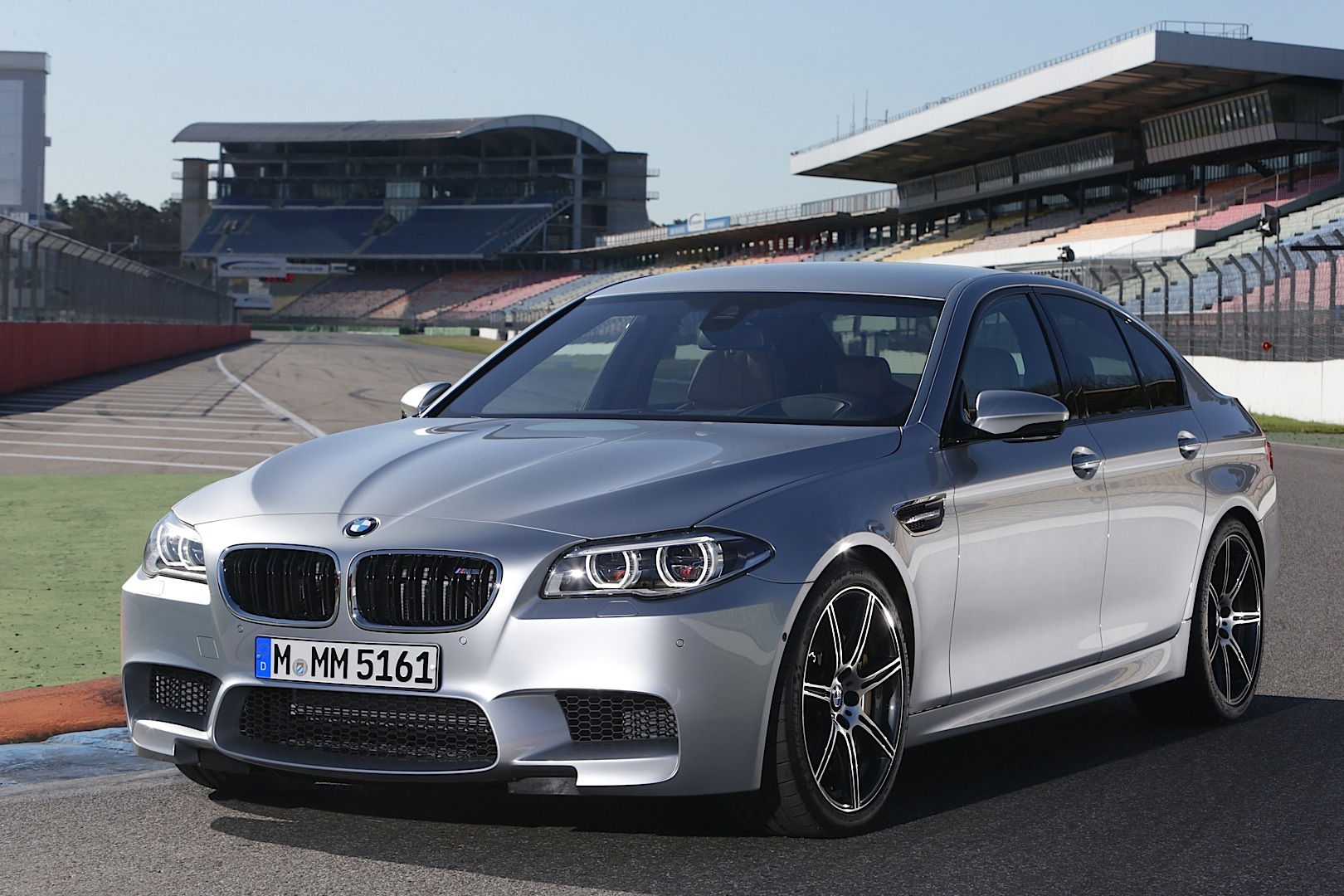 Wallpaper #1q3VMZMBKf019FdaVhFZ133 2014 BMW F10 M5 Lci Officially Unveiled Autoevolution