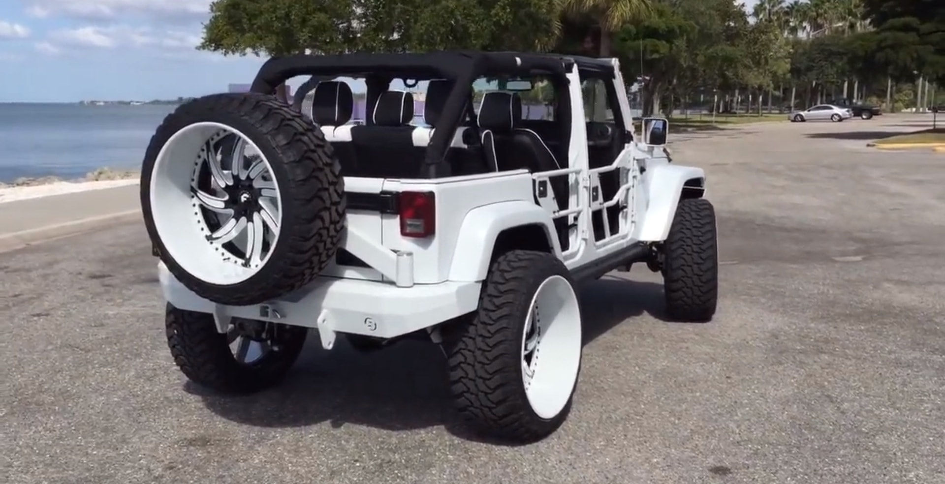 Wallpaper #exl7O48BtGB6xQ78W7DK12 Tuningcars White Jeep Wrangler with Forgiatos and 37 Inch Mud Tires