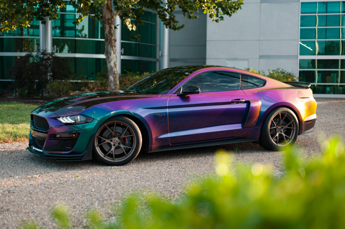 Wallpaper #60YXVZcBqAgmjOk2gV2U197 Vintage Vinyl Color Shifting Ford Mustang GT