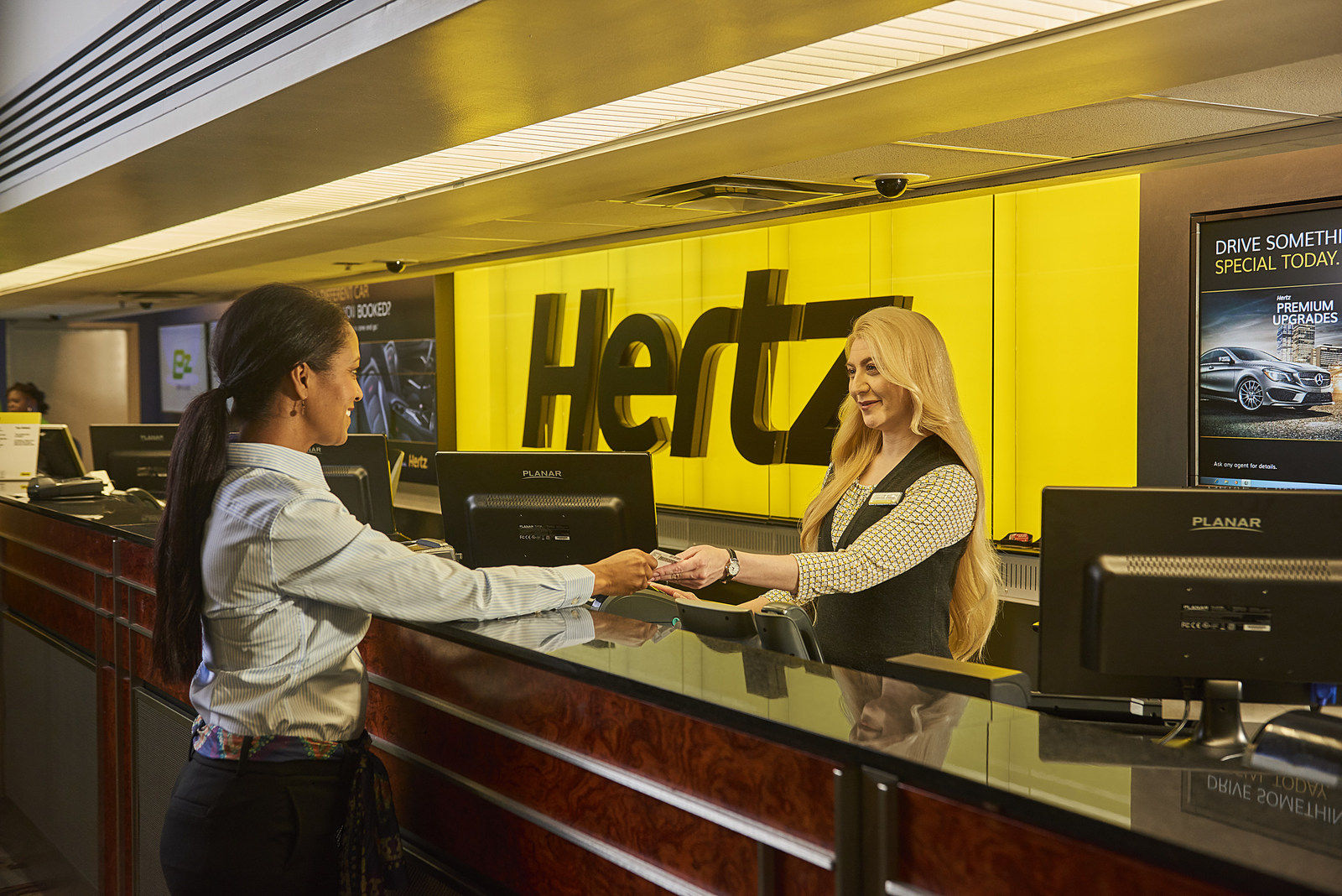Wallpaper #K2ef65IBSpphPi3-6k2o156 Hertz Global Holdings Inc Tiihtzgq Tiicker