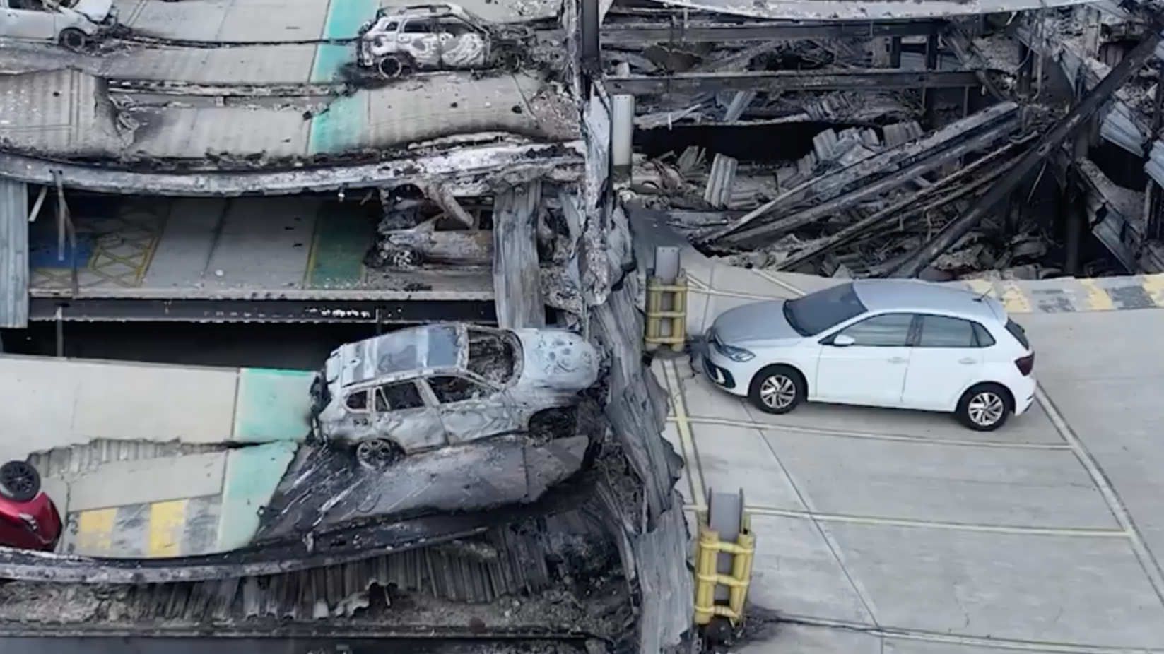 Wallpaper #OGhzGZMBSpphPi3-EBfU256 Luton Airport Fire Cars on First Three Floors of Carpark Will Not Be