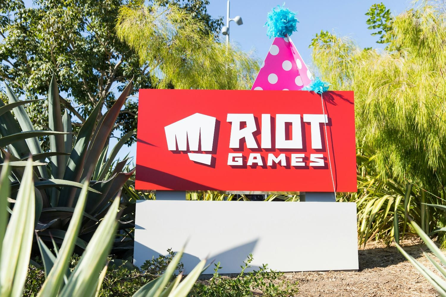 Wallpaper #03012 A Day in the Life of Game Software Developer at Riot Games