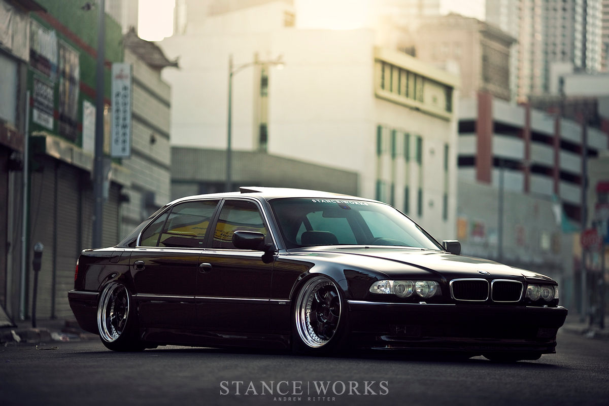 Wallpaper #Pbgj2pIBJvJKYCmELPDf304 Bruised Egos Jeremy Whittles Black on Purple BMW 740il Stanceworks