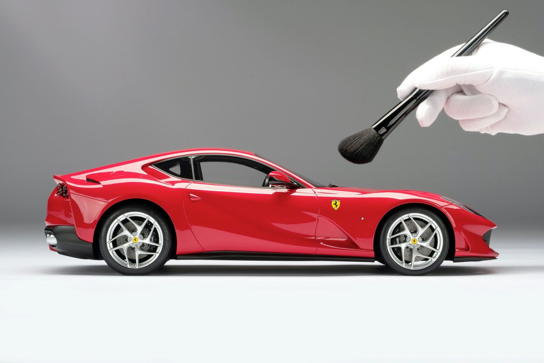 Wallpaper #Ln2P844Bnwiau_P6hA3q58 You Can Order a Bespoke Model of Your New Ferrari as a Dealer Option