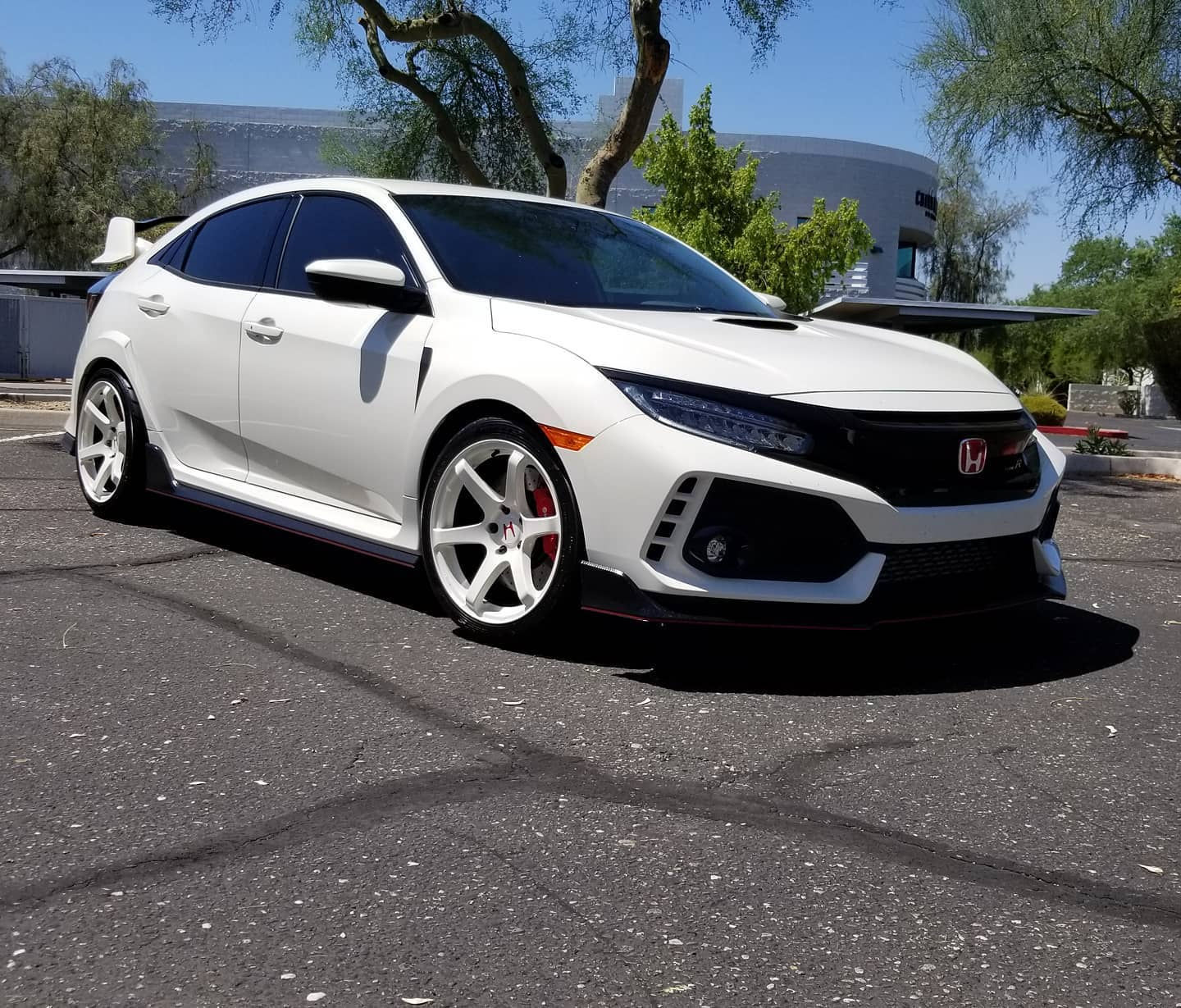 Wallpaper #XmdO75IBSpphPi3-E2Ft78 Honda Civic Type R White Wheels