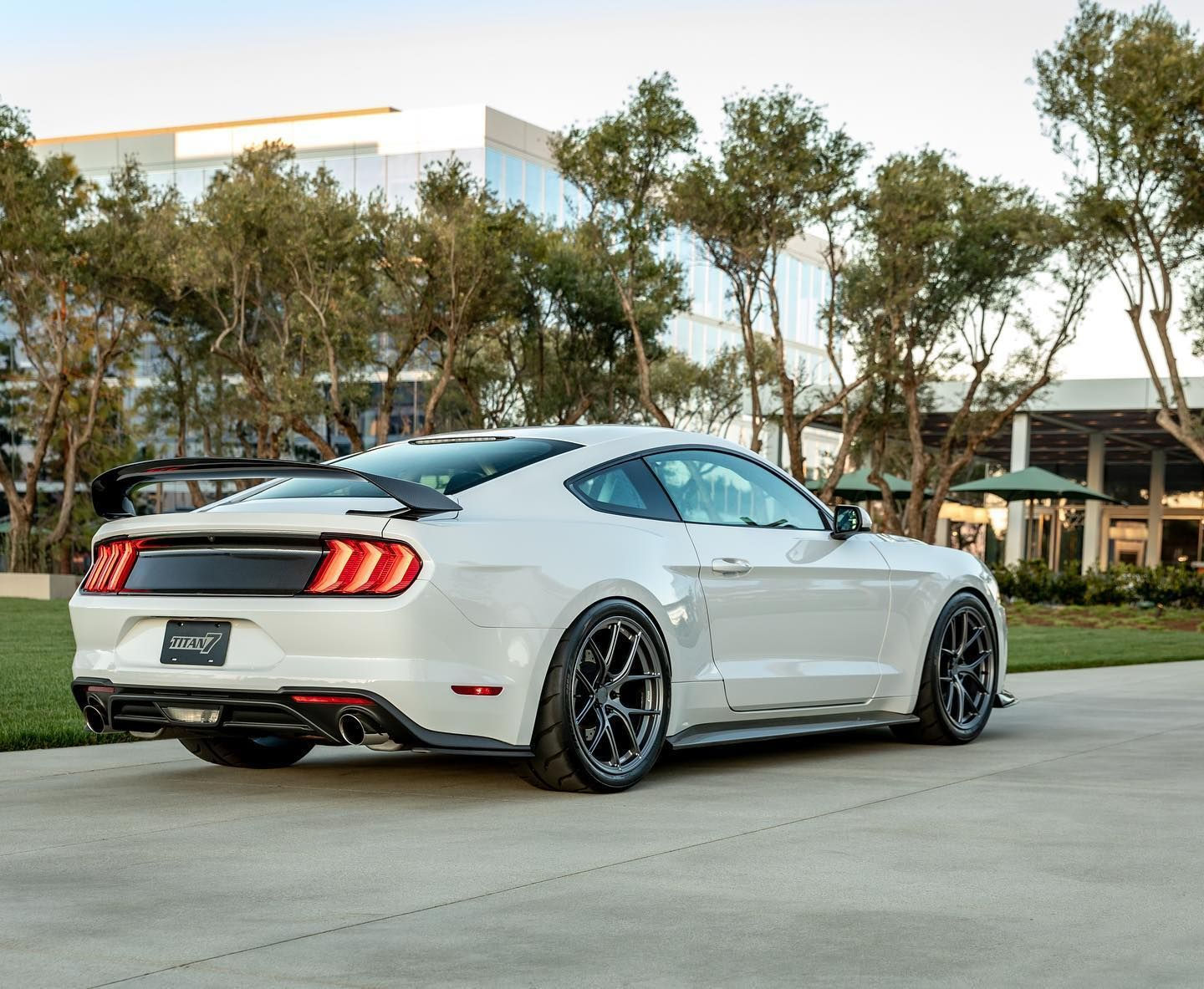 Wallpaper #N2guIJMBSpphPi3-eC0j168 Ford Mustang GT S550 White Titan 7 T S5 Wheel Wheel Front