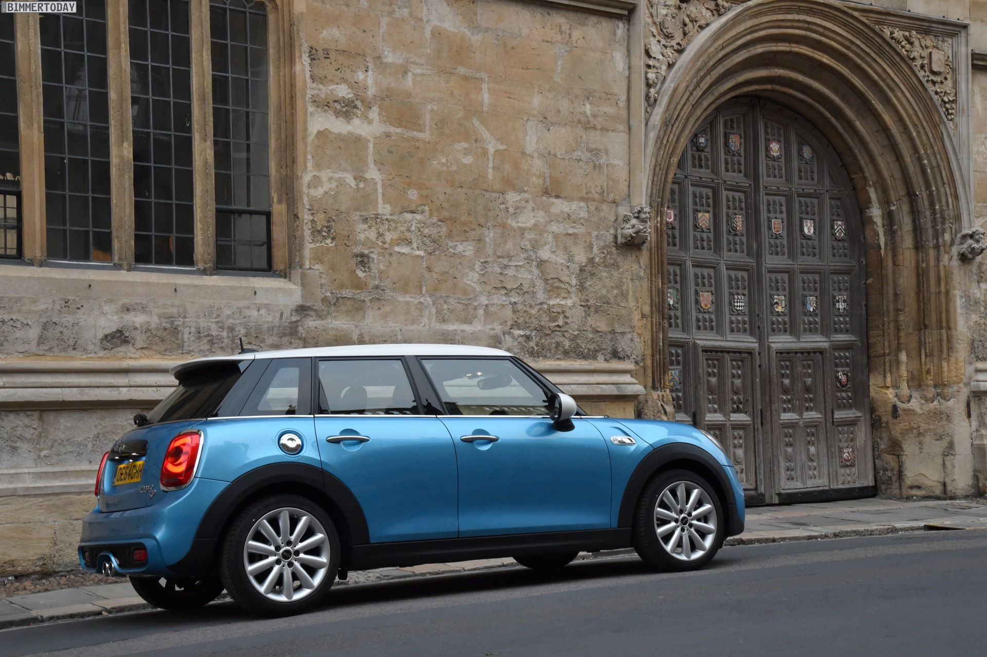 Wallpaper #-7mG3pIBJvJKYCmE4wUf209 Mini F55 Neue Wallpaper Zum Mini Cooper Sd in Electric Blue