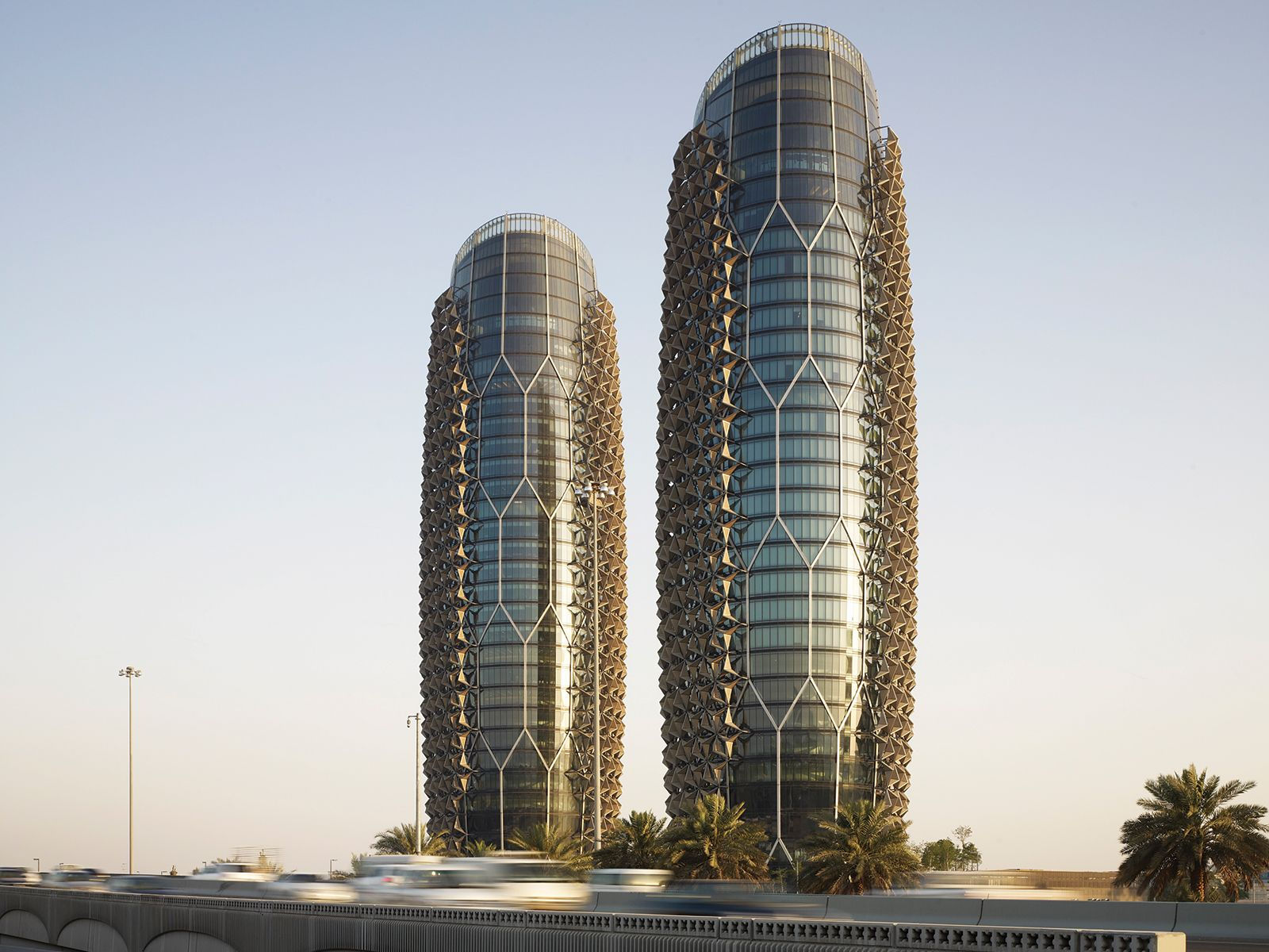 Wallpaper #x2cF8ZIBSpphPi3-oGll34 The Tower Al Bahar Abu Dhabiuae Most Spectacular Megastructures