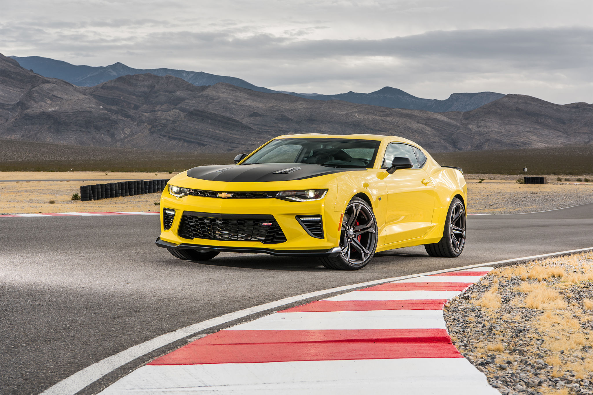 Wallpaper #EwBt544BSdW8dNouCw3Y2 2017 Chevrolet Camaro Ss 1le First Drive Review Automobile Magazine