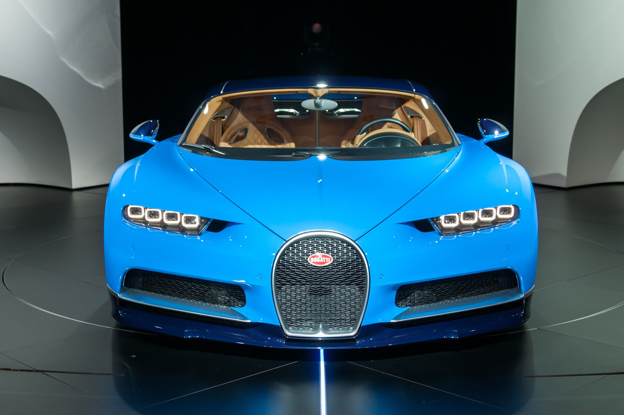 Wallpaper #Z1hnNJMBzN9vxX34lDyA135 Bugatti Chiron Wont Spawn Convertible Variant Report Automobile