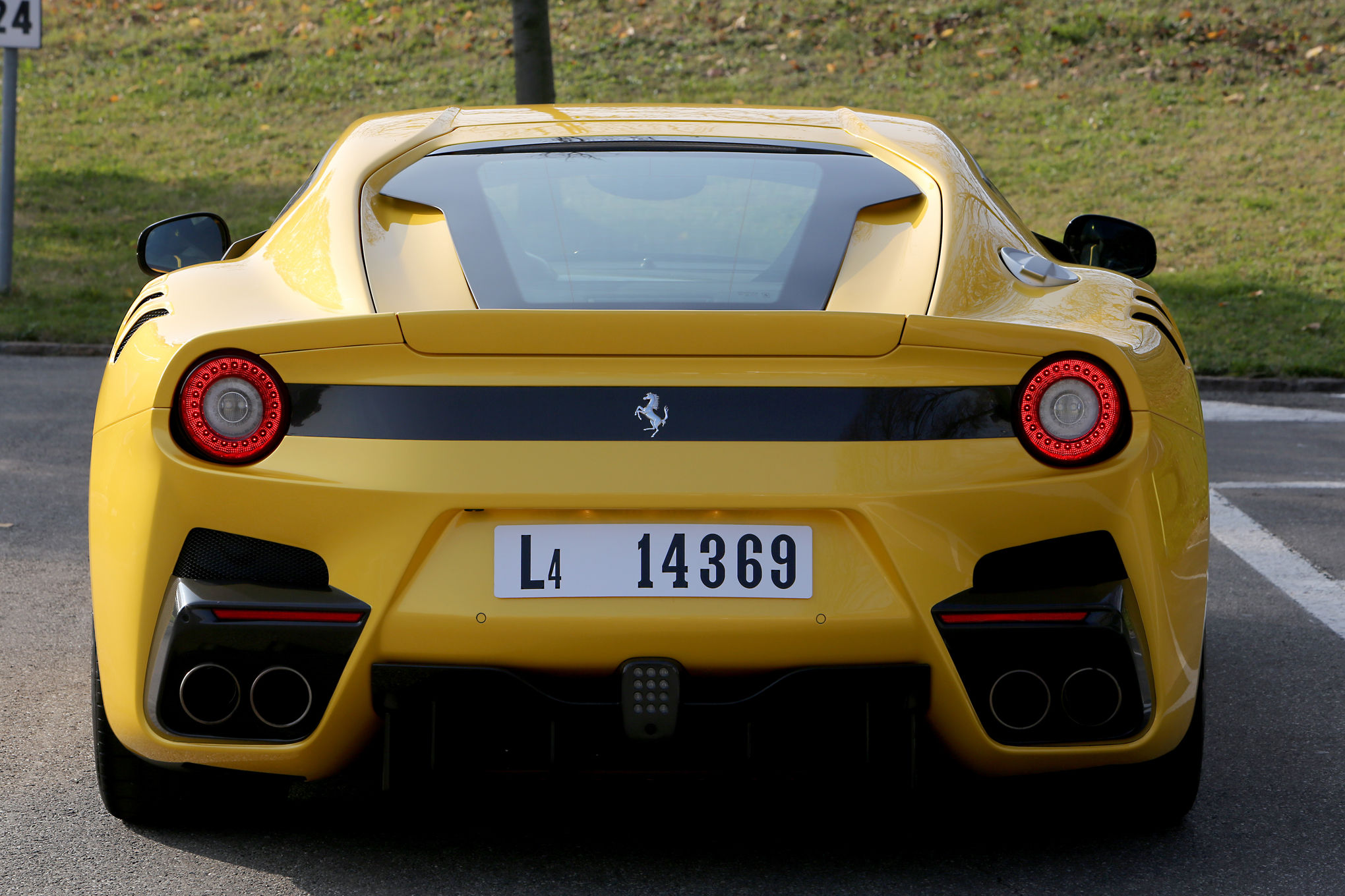 Wallpaper #sBX7t44BmMigT4Unl1QM20 2016 Ferrari F12tdf Review