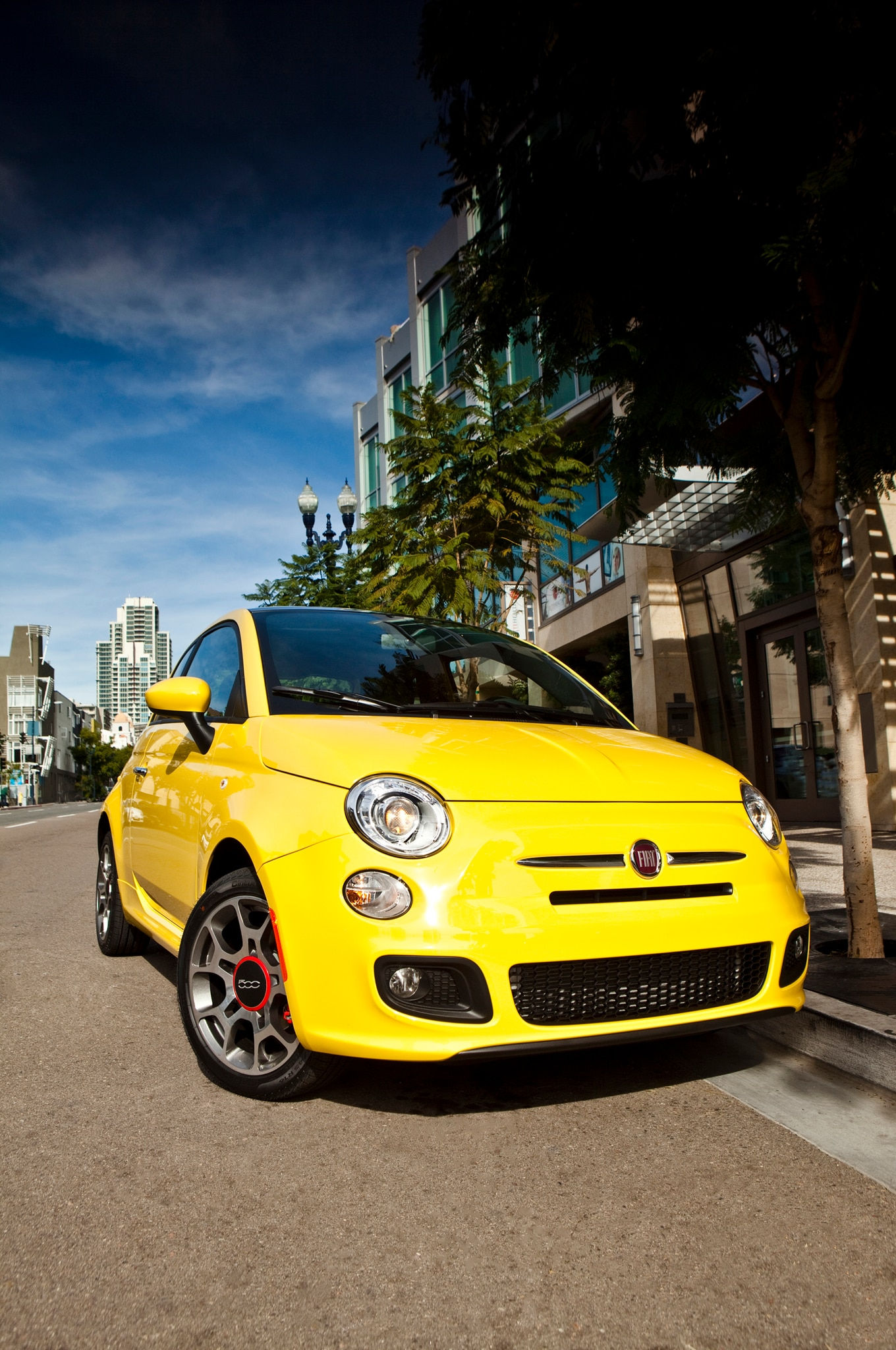 Wallpaper #36e02 Violet Fiat 500 Car Stock Editorial Photo 3290162 Clashot 85352234