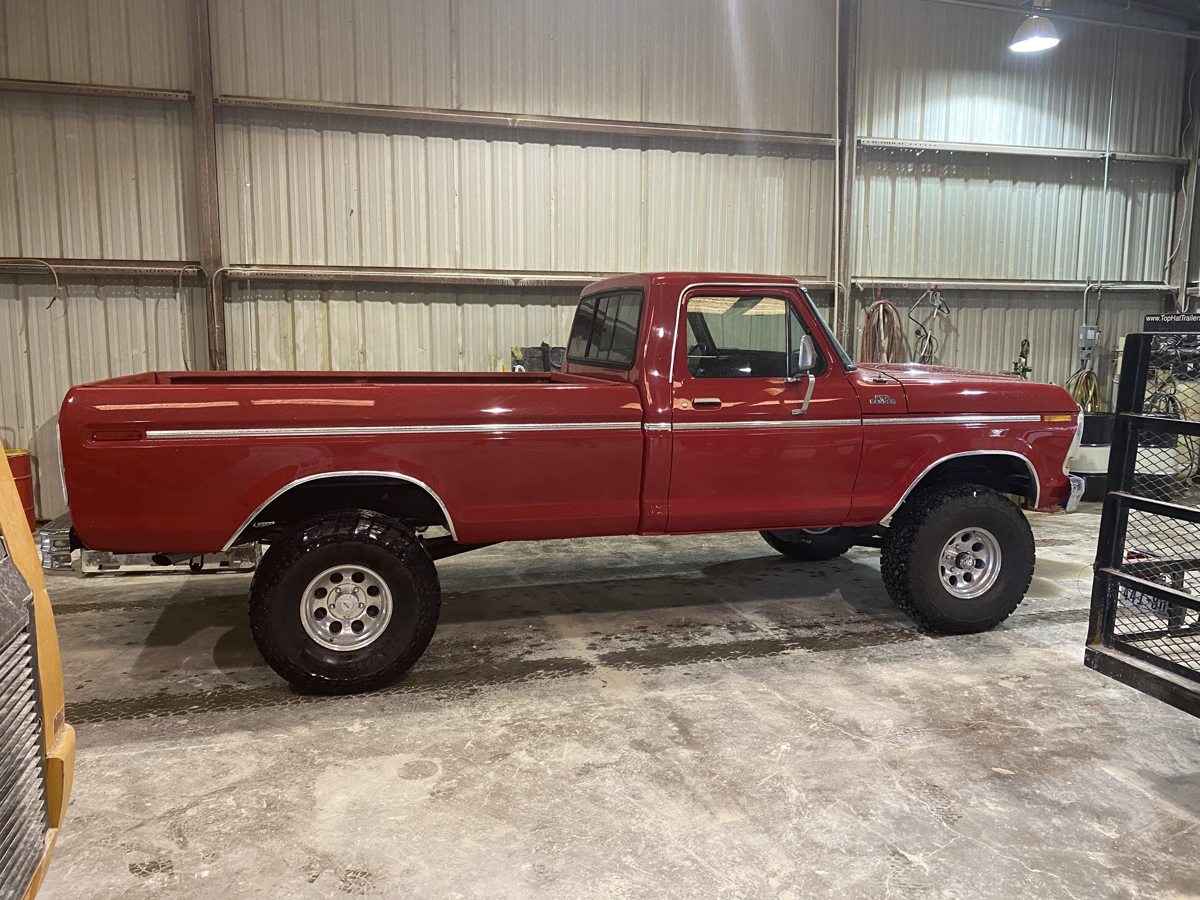 Wallpaper #RnQ0w44B_8f4nGFa5nDv44 Ford F150 4x4 Regular Cab Classic Trucks for Sale Classics on Autotrader