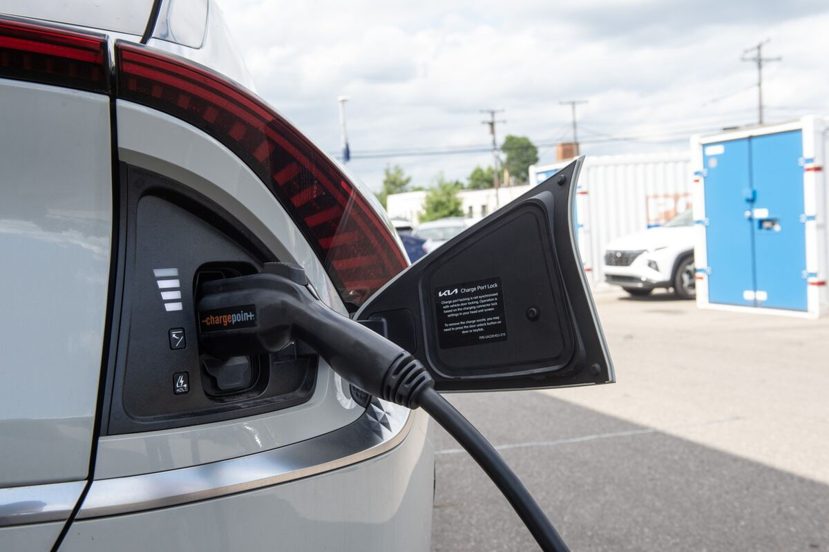 Wallpaper #-7xPO5MBMDFIMcjNIn7c153 These Are the Best Electric Cars for High Mileage Us Drivers Bloomberg