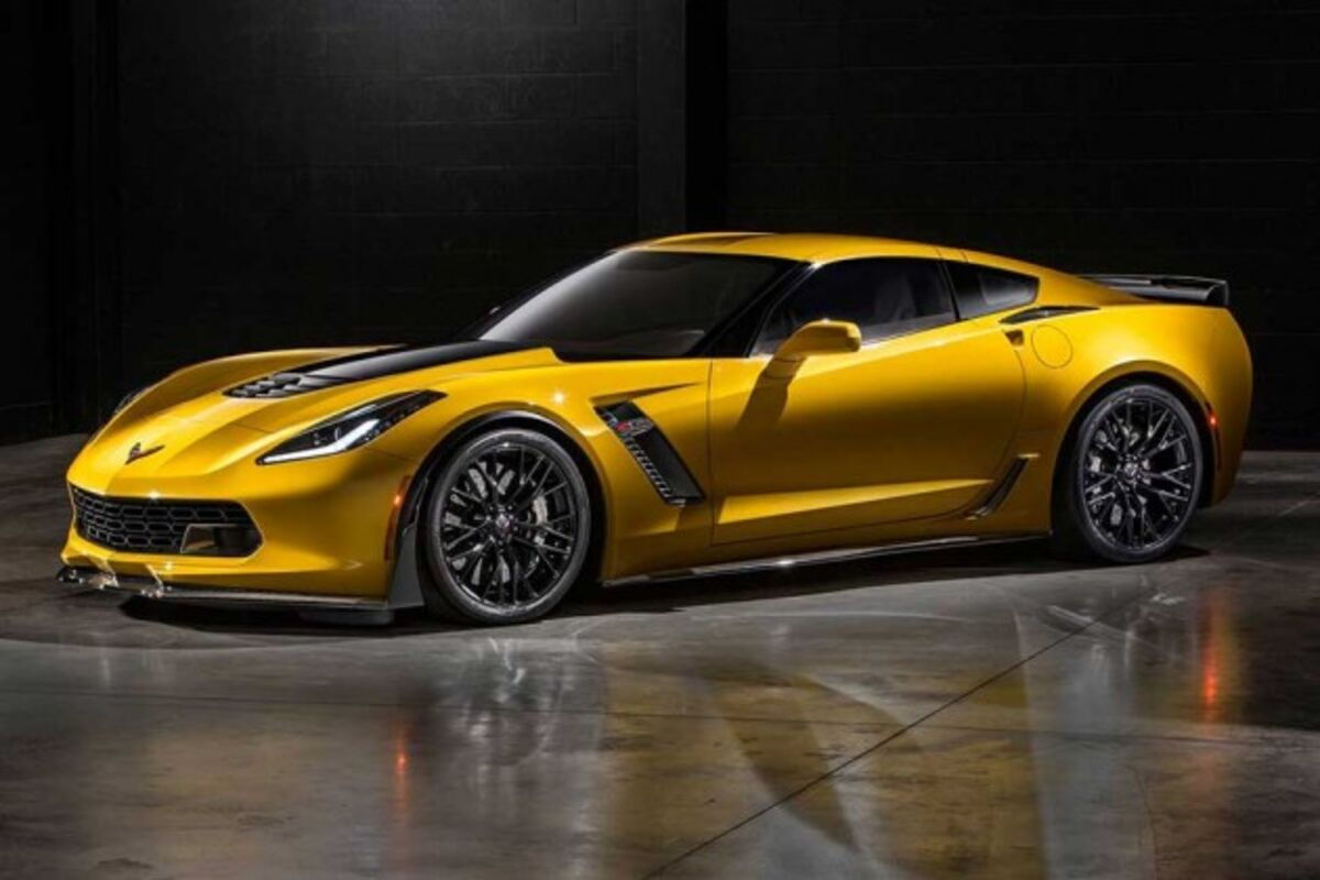 Wallpaper #2gPCZZMBpyOg8YnE09lt98 Chevrolets Corvette Z06 is the Most Expensive Yet Bloomberg