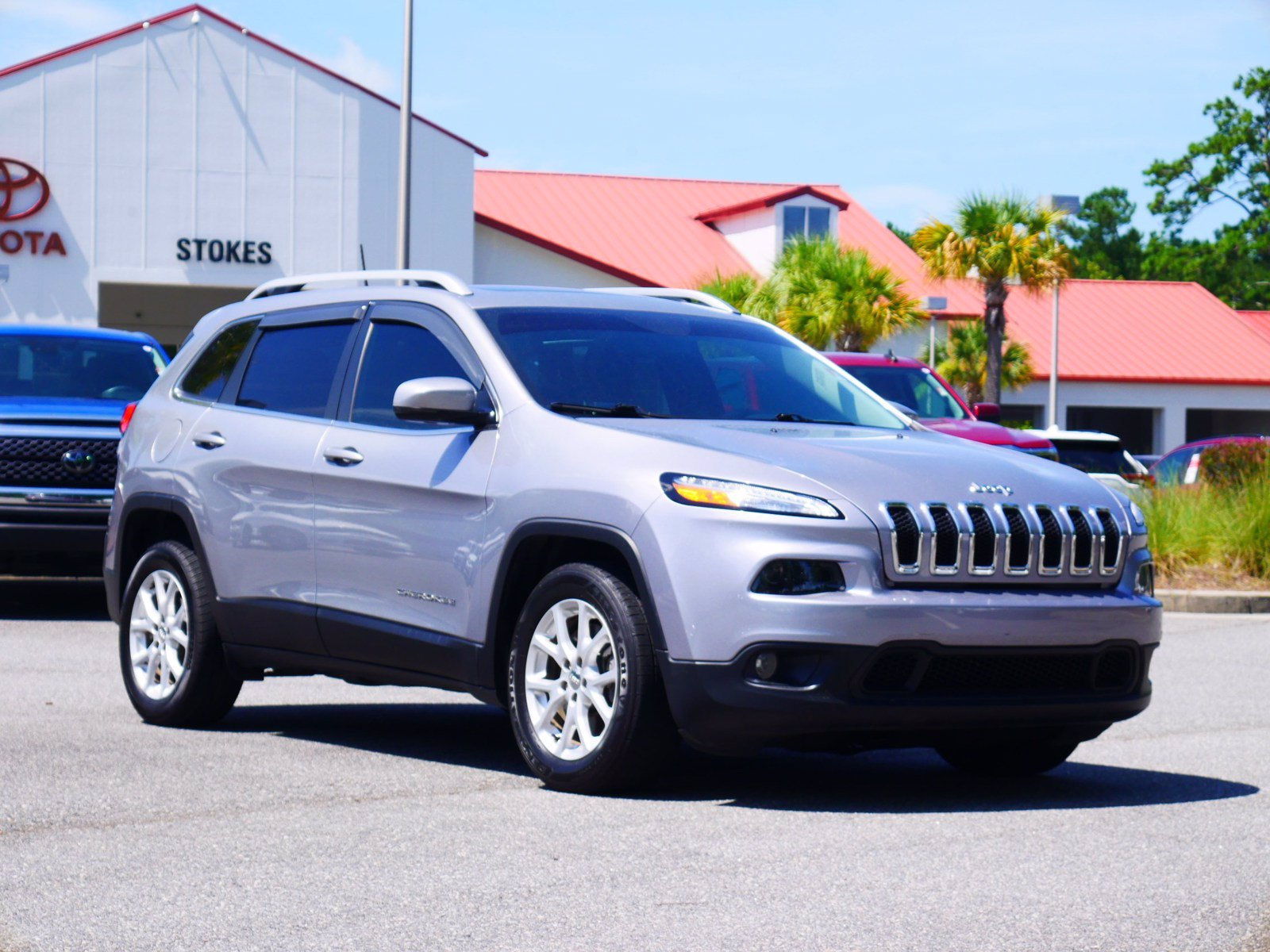 Wallpaper #kTUvlZcBk_lpvpalYpiD38 Pre Owned 2017 Jeep Cherokee Latitude Fwd 4d Sport Utility