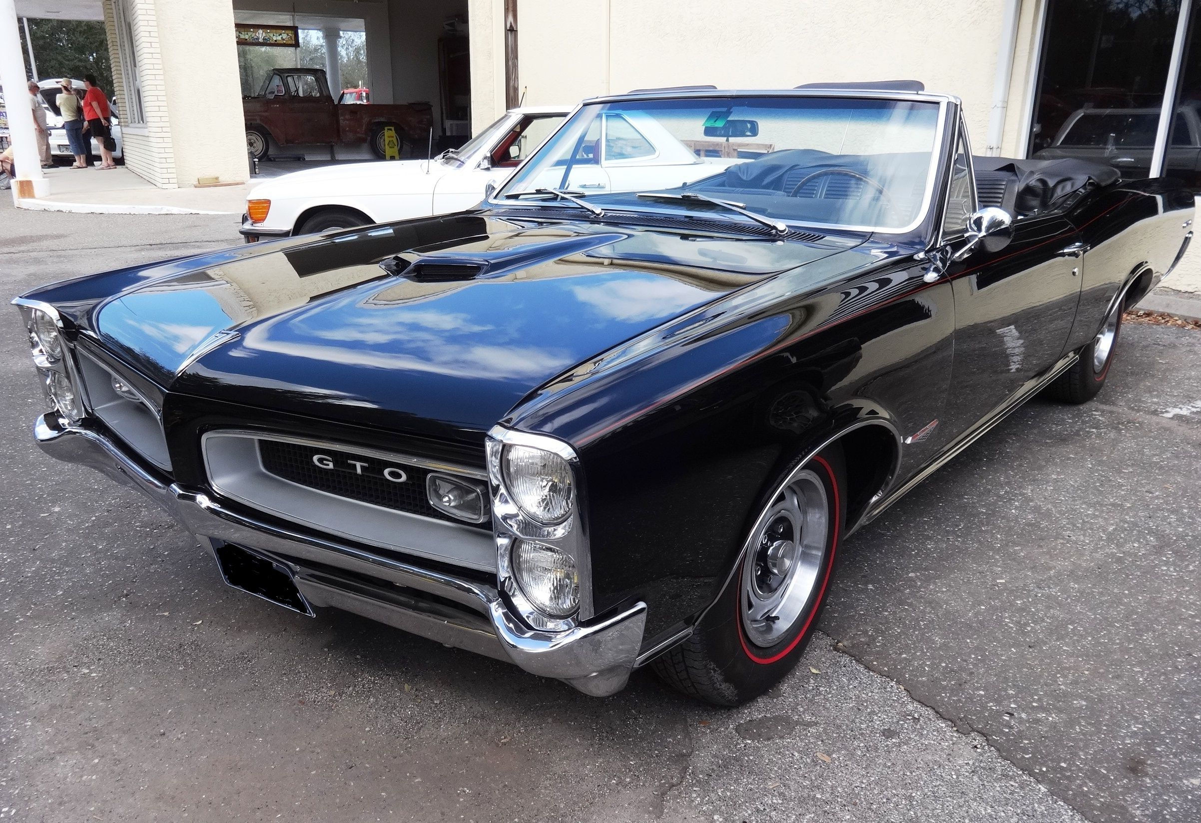 Wallpaper #cQBv7I4BSdW8dNouOBRc16 The Best Year for the Classic Pontiac Gto