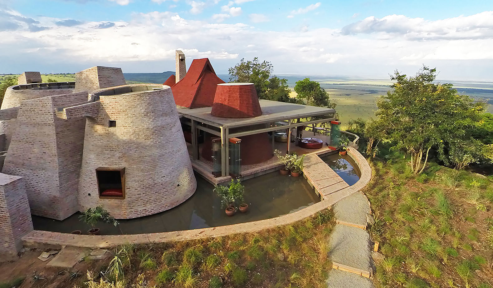 Wallpaper #vBkKEY8BtGB6xQ787GCA43 New Kenyan Safari Lodge Celebrates Maasai Vernacular with Conical Brick