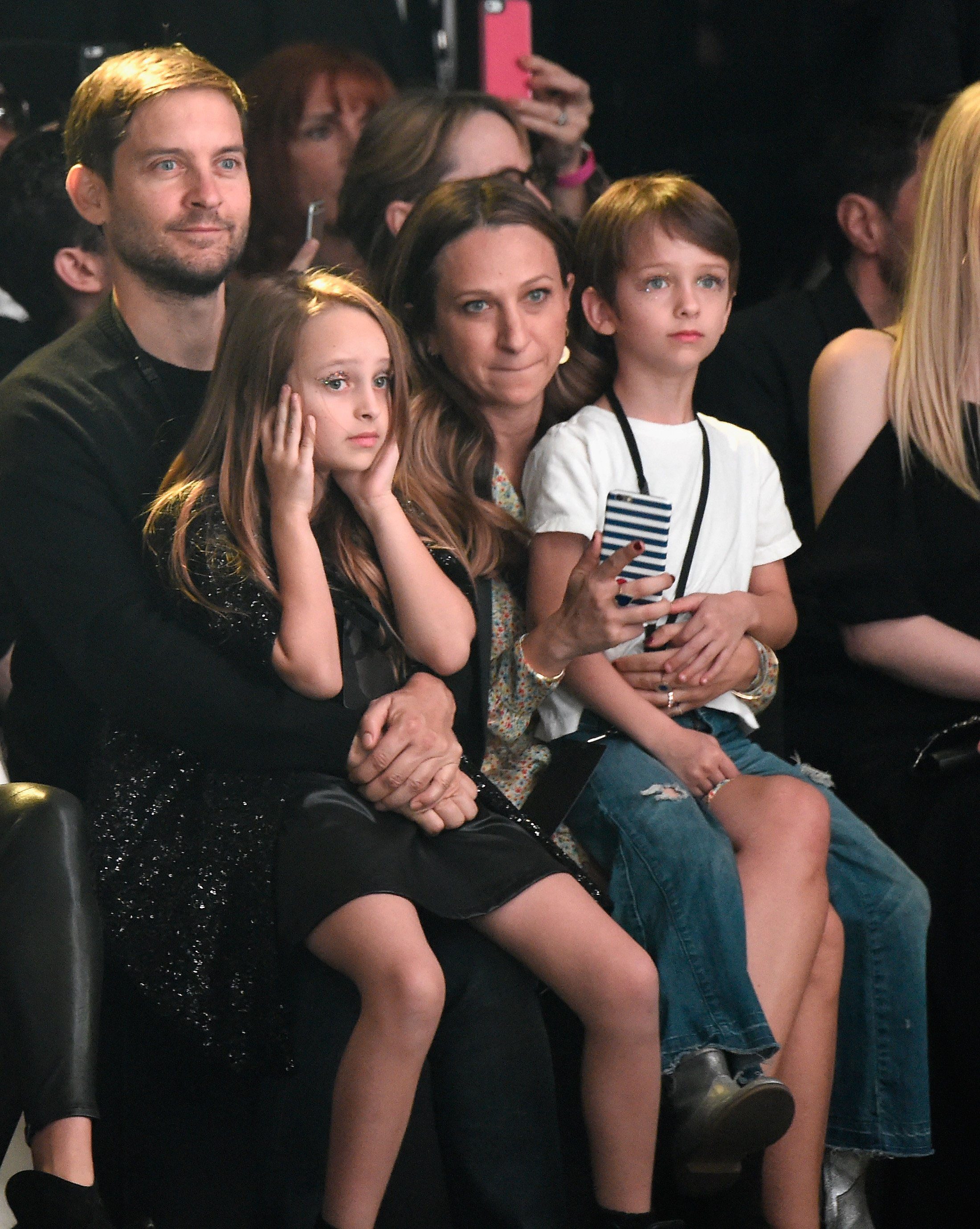 Wallpaper #8Wdn7pIBSpphPi3-VFzg330 Tobey Maguire is a Proud Father of Two More About His Kids Otis Tobias