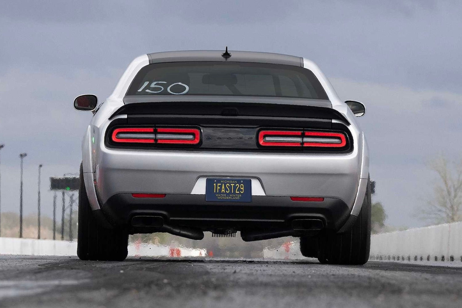 Wallpaper #Q__mZ5MB3lSXT3zU1ONB59 Dodge Says Goodbye to the Gas Age of Muscle Cars with the 1025 Hp Srt