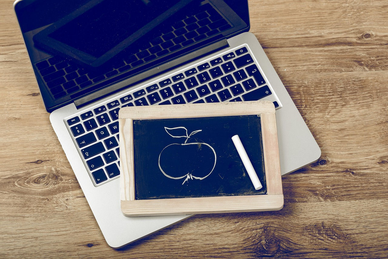 Wallpaper #KD-KPJMBLiIJ4c9O9JIM219 Apple Macbook Pro Free Photo on Pixabay Pixabay