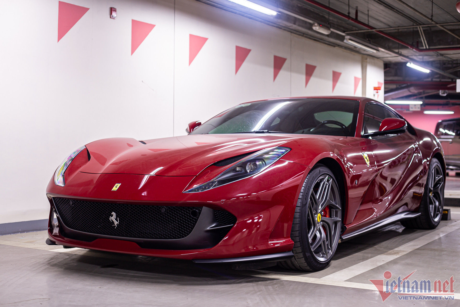 Wallpaper #py7eOJMBeCfPaRV8brst484 Sieu Xe Ferrari 812 Superfast 25 Ty Dong Viet Nam Chi Co 2 Chiec
