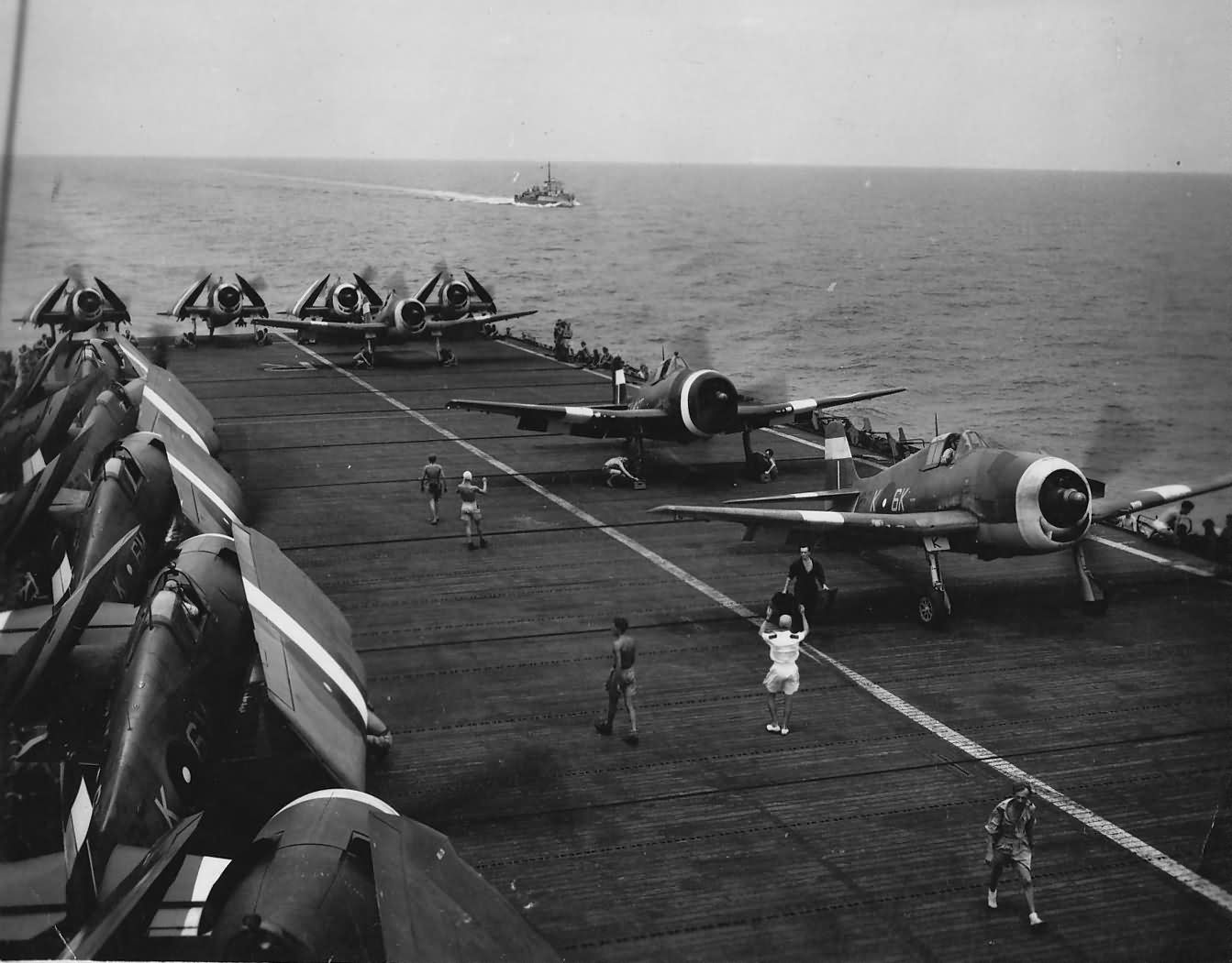 Wallpaper #hGfTDZMBSpphPi3-7edw91 F6f of Fleet Air Arm Hellcats Mk Ii Ready for Take Off from Carrier