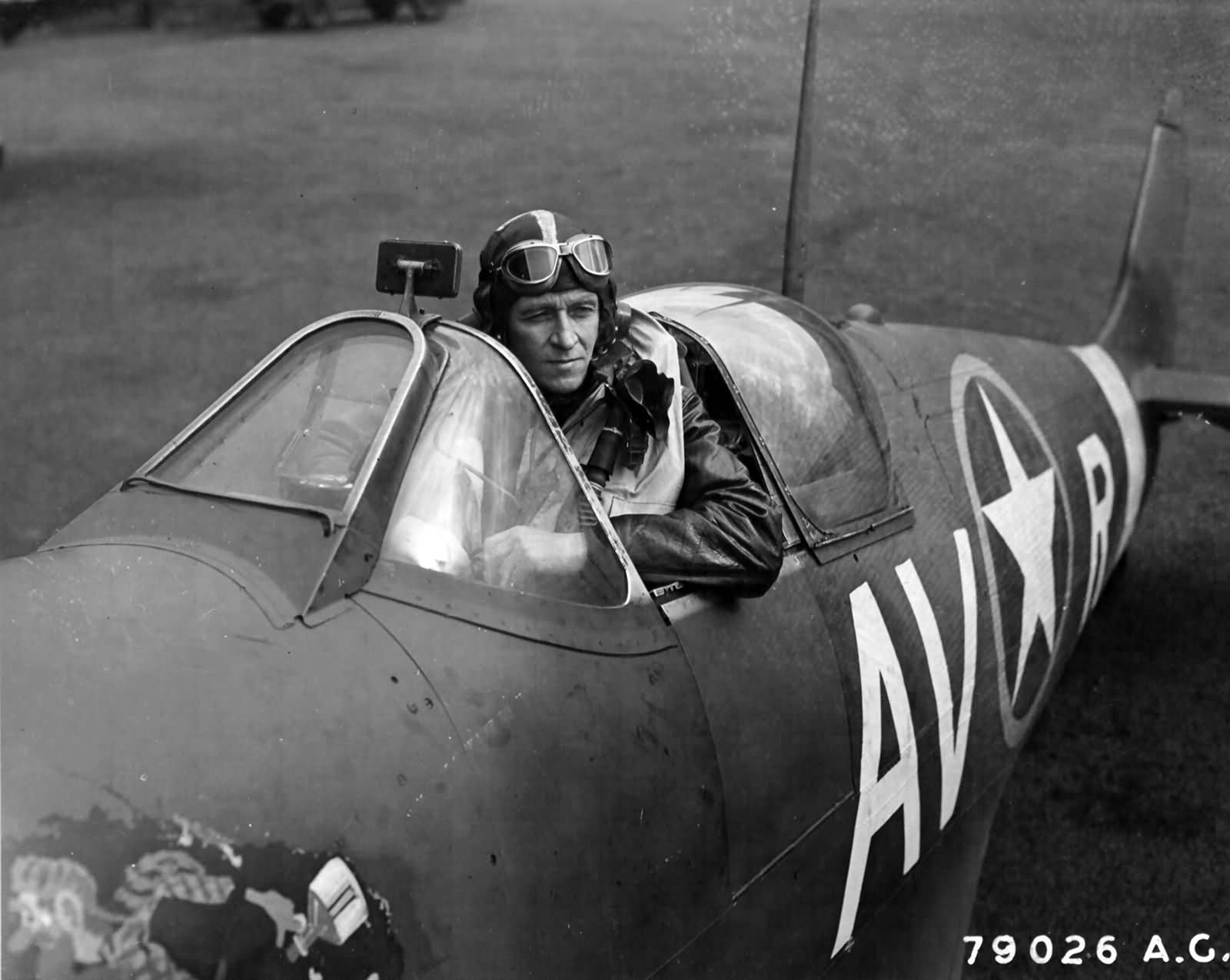 Wallpaper #SmdIDZMBSpphPi3-kuRY224 American Spitfire of the 335th Fighter Squadron 4th Fg Pilot Capt