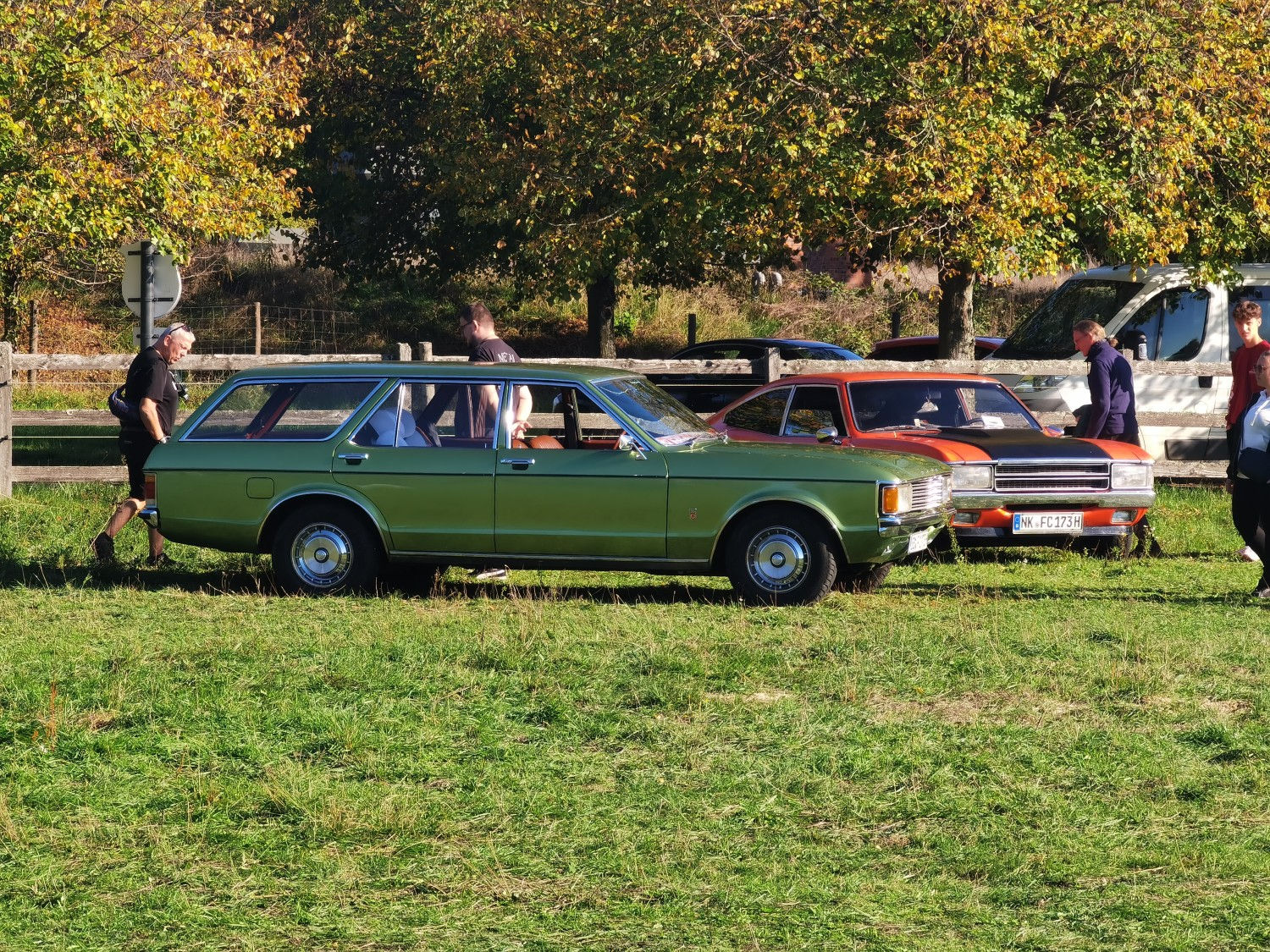 Wallpaper #qmd7DZMBSpphPi3-1eXI197 1973 Ford Granada 3000 Estate Pgerlach Shannons Club