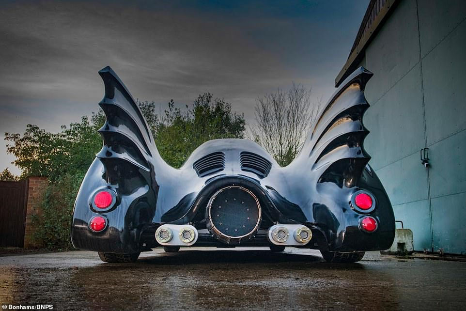 Wallpaper #zZy74pIBZHQxiYarKsFY81 Batmobile Replica Going to Auction for 40000 General Discussion