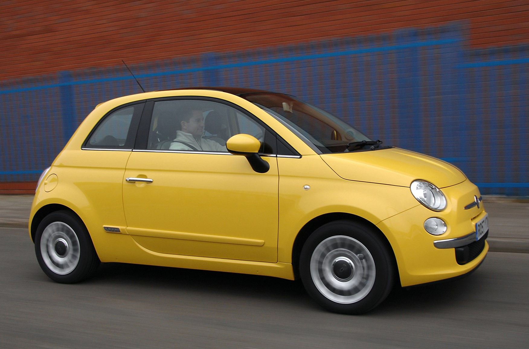 Wallpaper #36e02 Violet Fiat 500 Car Stock Editorial Photo 3290162 Clashot 85352234