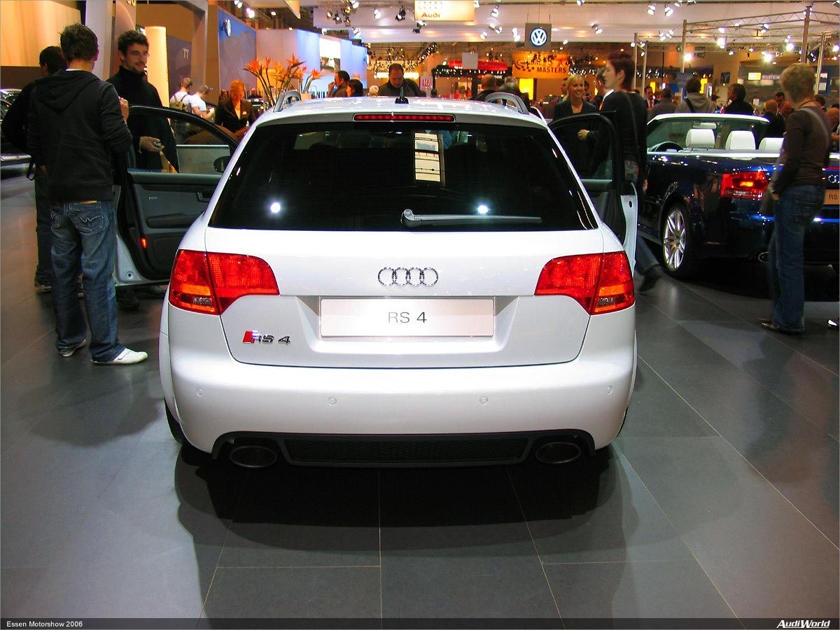 Wallpaper #I2eo75IBSpphPi3-JmPe175 White Rs4 Exists Anyone Have One or Pics