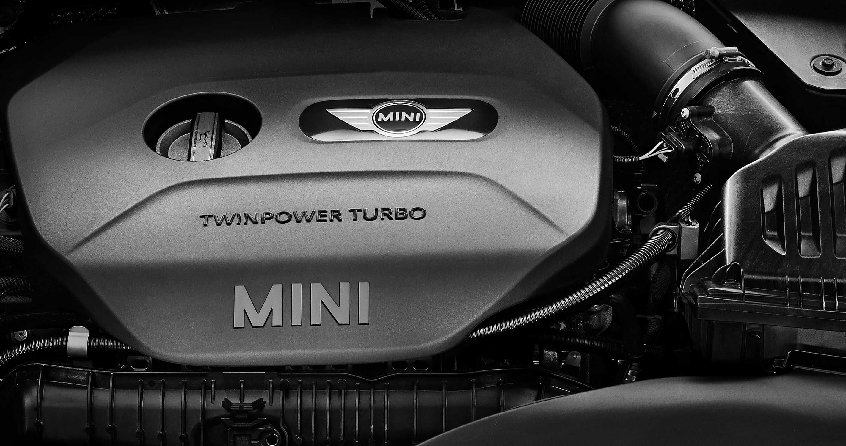 Wallpaper #_2jYG5MBSpphPi3-ySDC241 Three Cylinder Turbo Engine of New Mini Cooper Hardtop Receives Wards