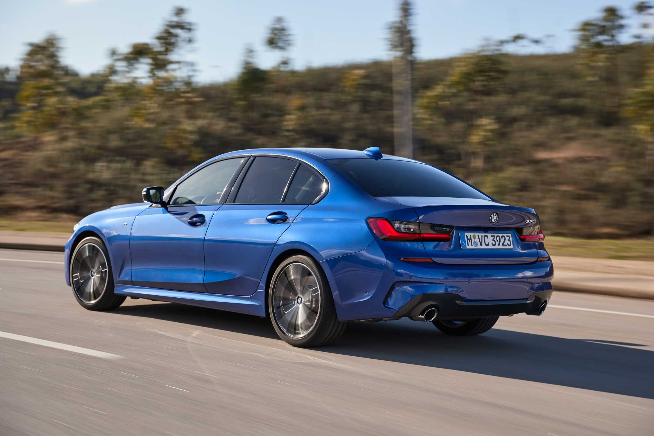 Wallpaper #lBkbB48BtGB6xQ78flXC33 The All New BMW 330i Model M Sport Portimao Blue Metallic Rim 19