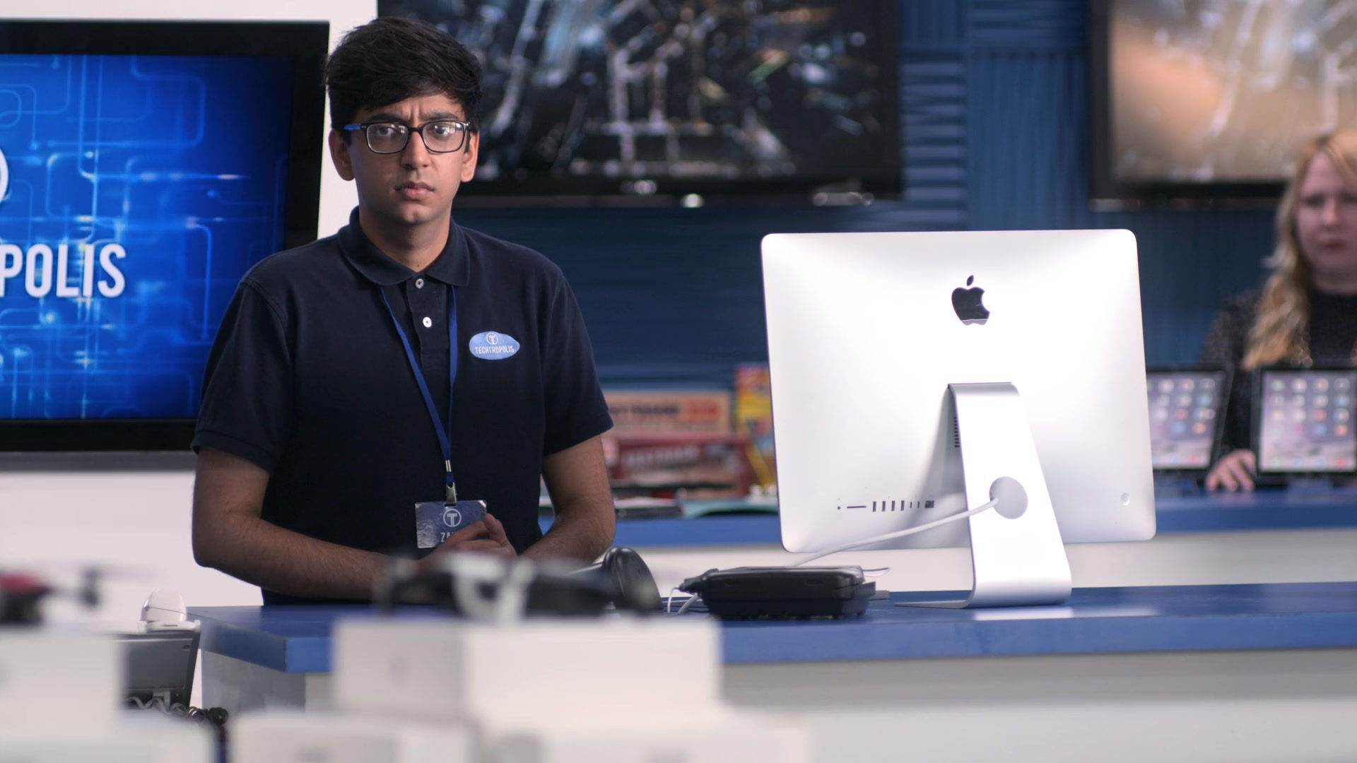 Wallpaper #WEKpPJMBOBpx0NhmkcEe304 Apple iMac All in One Computer Used by Nik Dodani as Zahid in Atypical