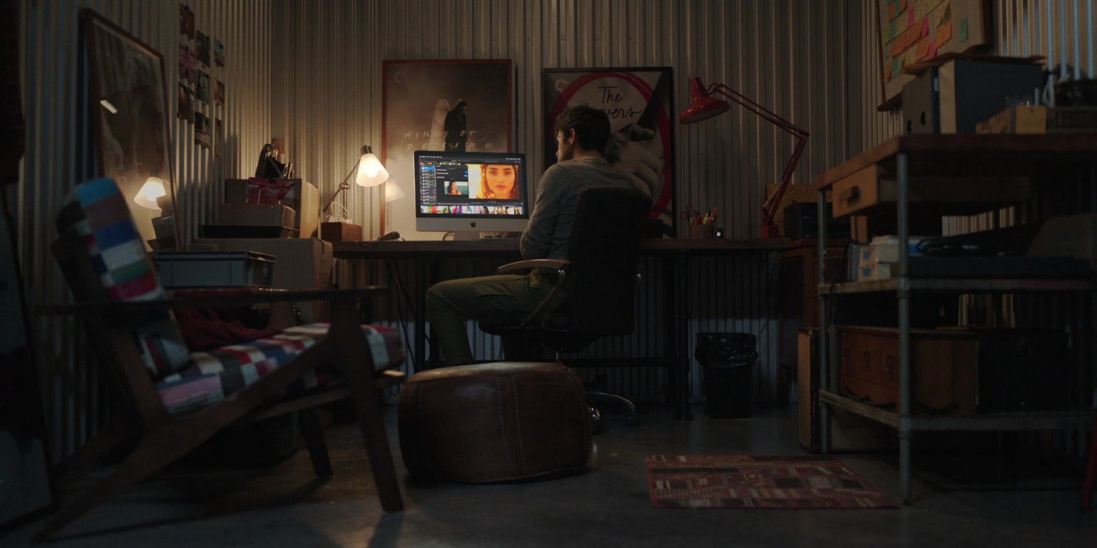 Wallpaper #WEKpPJMBOBpx0NhmkcEe268 Apple iMac All in One Computer Used by Sean Teale in Little Voice