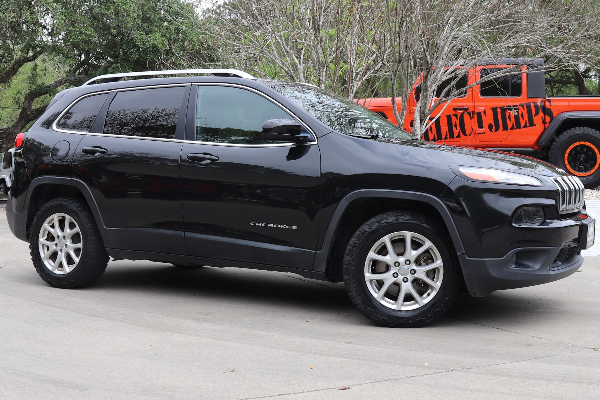 Wallpaper #kTUvlZcBk_lpvpalYpiD26 Used 2015 Jeep Cherokee Latitude for Sale 14995 Select Jeeps Inc