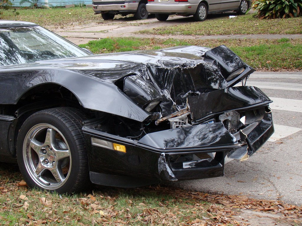 Wallpaper #q2dJDJMBSpphPi3-fd2b513 1989 Corvette C4 Coupe Wrecked Dec 21 2008 1989 Corve Flickr