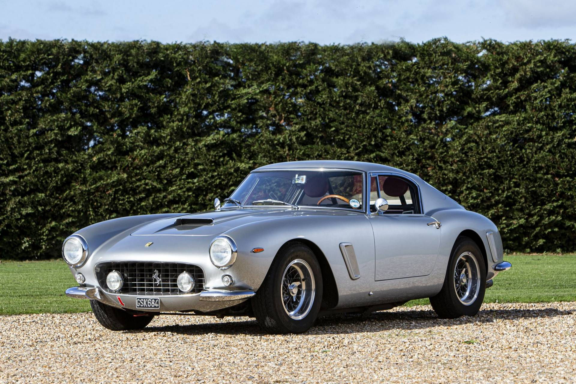 Wallpaper #iRq6UJMB1yWOL4qgA4A0374 The Most Iconic Ferraris of the 1960s
