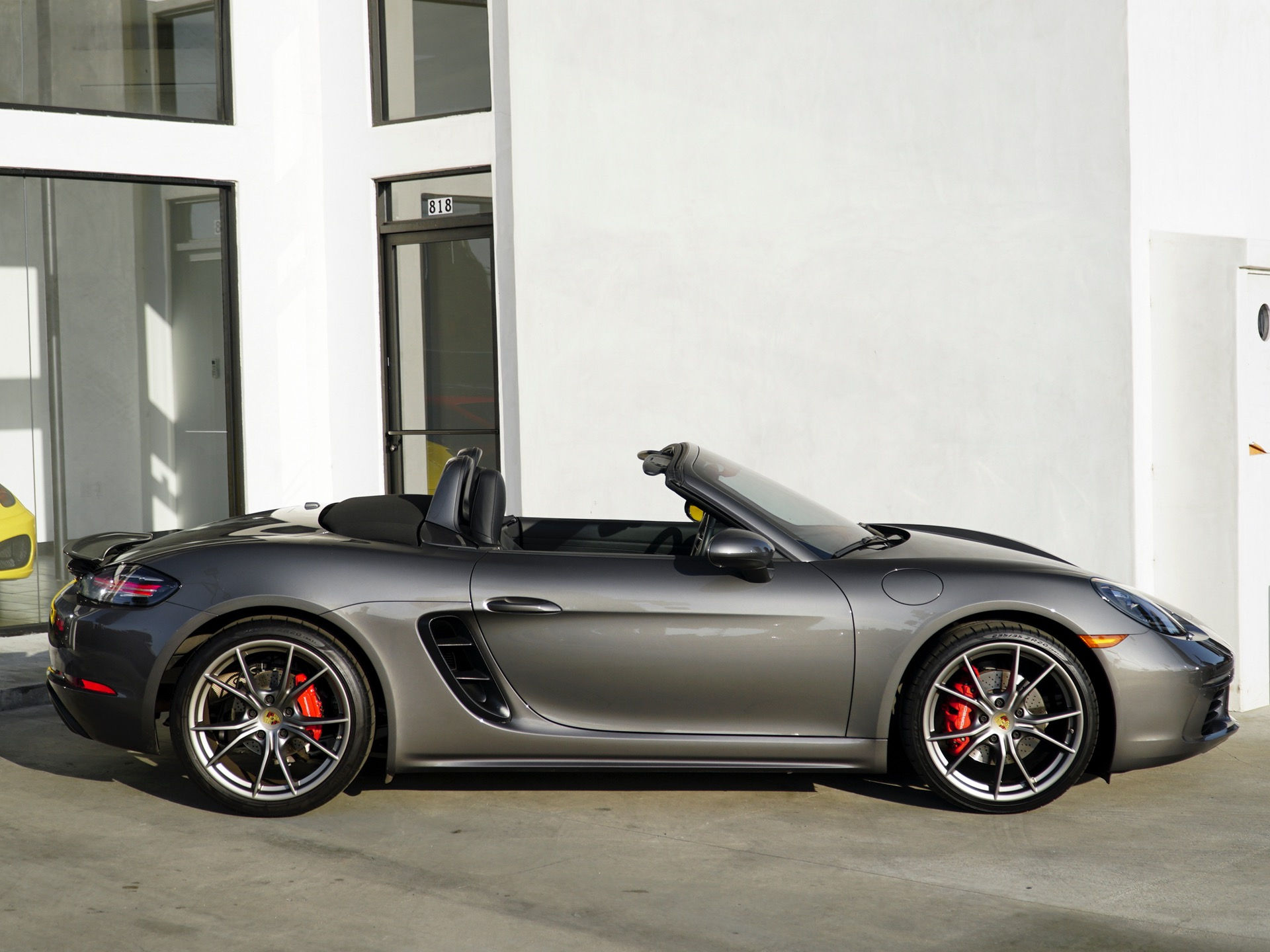 Wallpaper #c1ZUeZcBsd6xcFiExNvM114 Discover the Allure of the Porsche 718 Your Ultimate Guide to Finding
