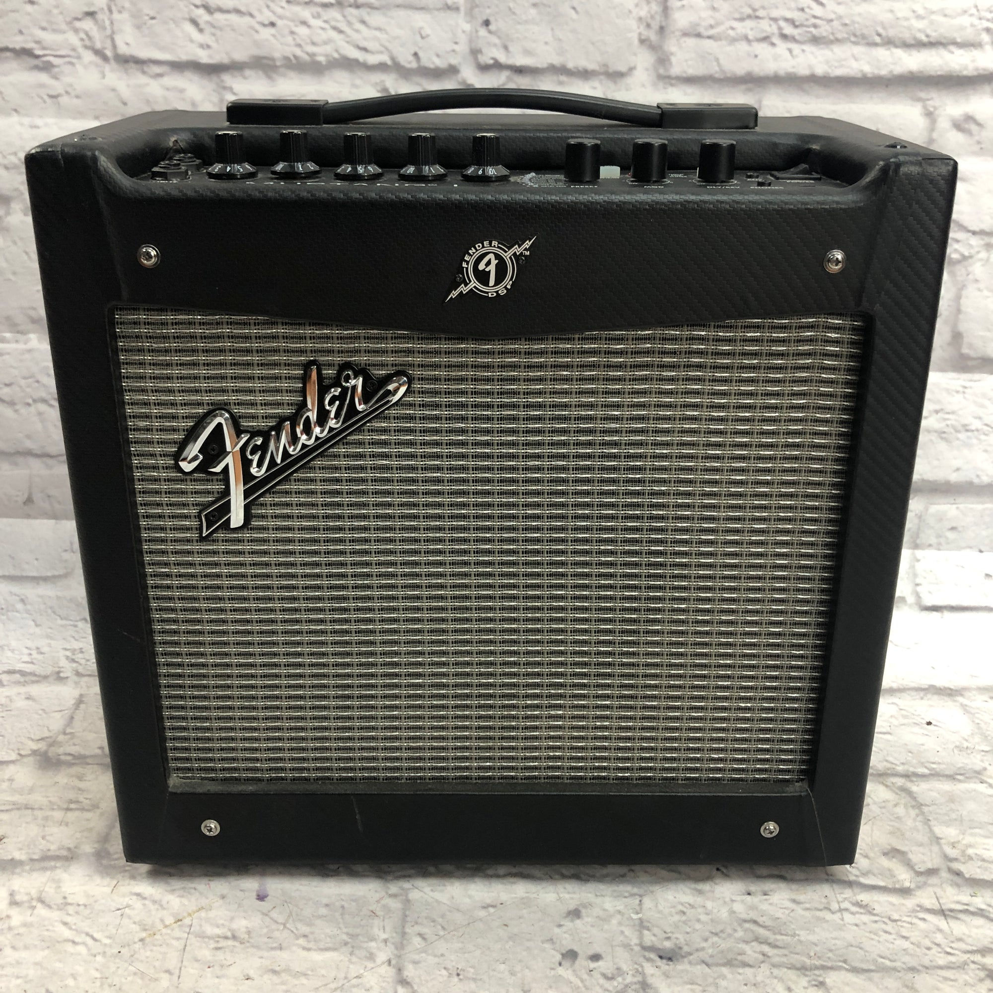 Wallpaper #Ybk13pIBJvJKYCmEbwR40 Fender Mustang 1 Modeling Guitar Practice Amp Evolution Music