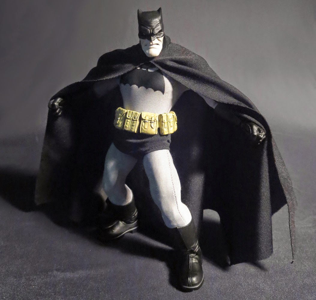 Wallpaper #e-pIVpMBlwTYPL18yQ8_161 Toyhaven Mezco One12 Scale Frank Miller Dark Knight Batman 675 Inch