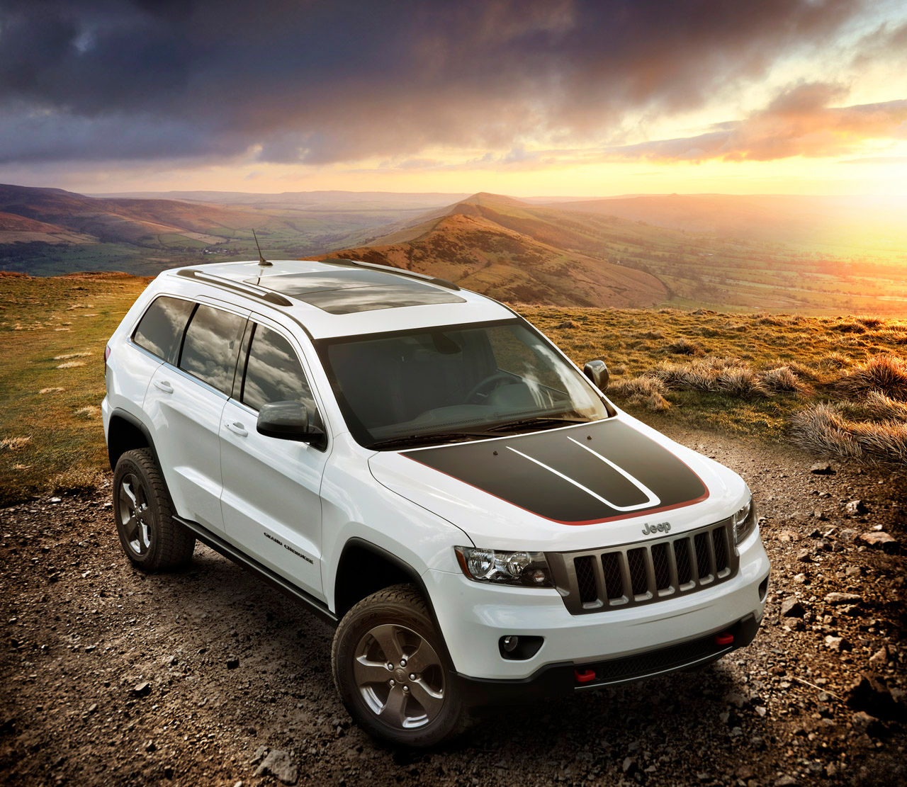Wallpaper #cmfiBpMBSpphPi3-T8N415 2013 Jeep Grand Cherokee Trailhawk