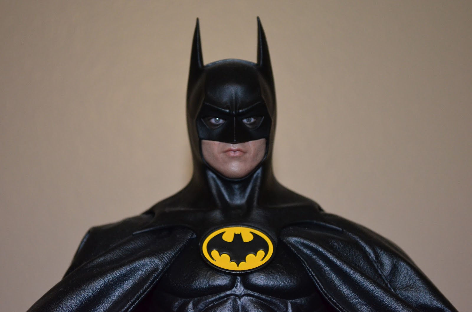 Wallpaper #lhnbLY8BtGB6xQ78nJNi43 Theevilempire Hot Toys Michael Keaton Batman Sixth Scale Figure Dx