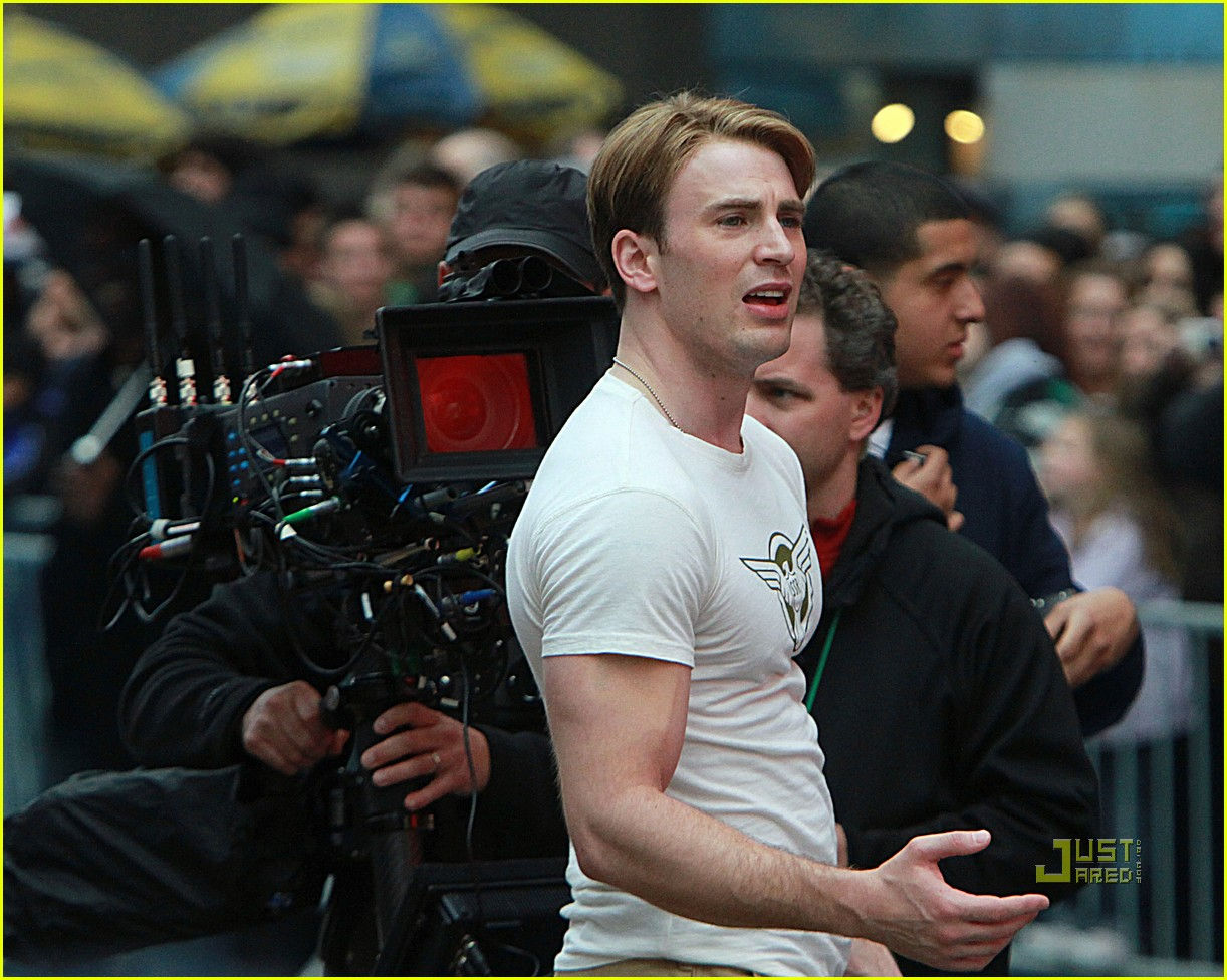 Wallpaper #71840 Interazione Tra Chris Evans E Scarlett Johansson Sui Social Media Tiktok