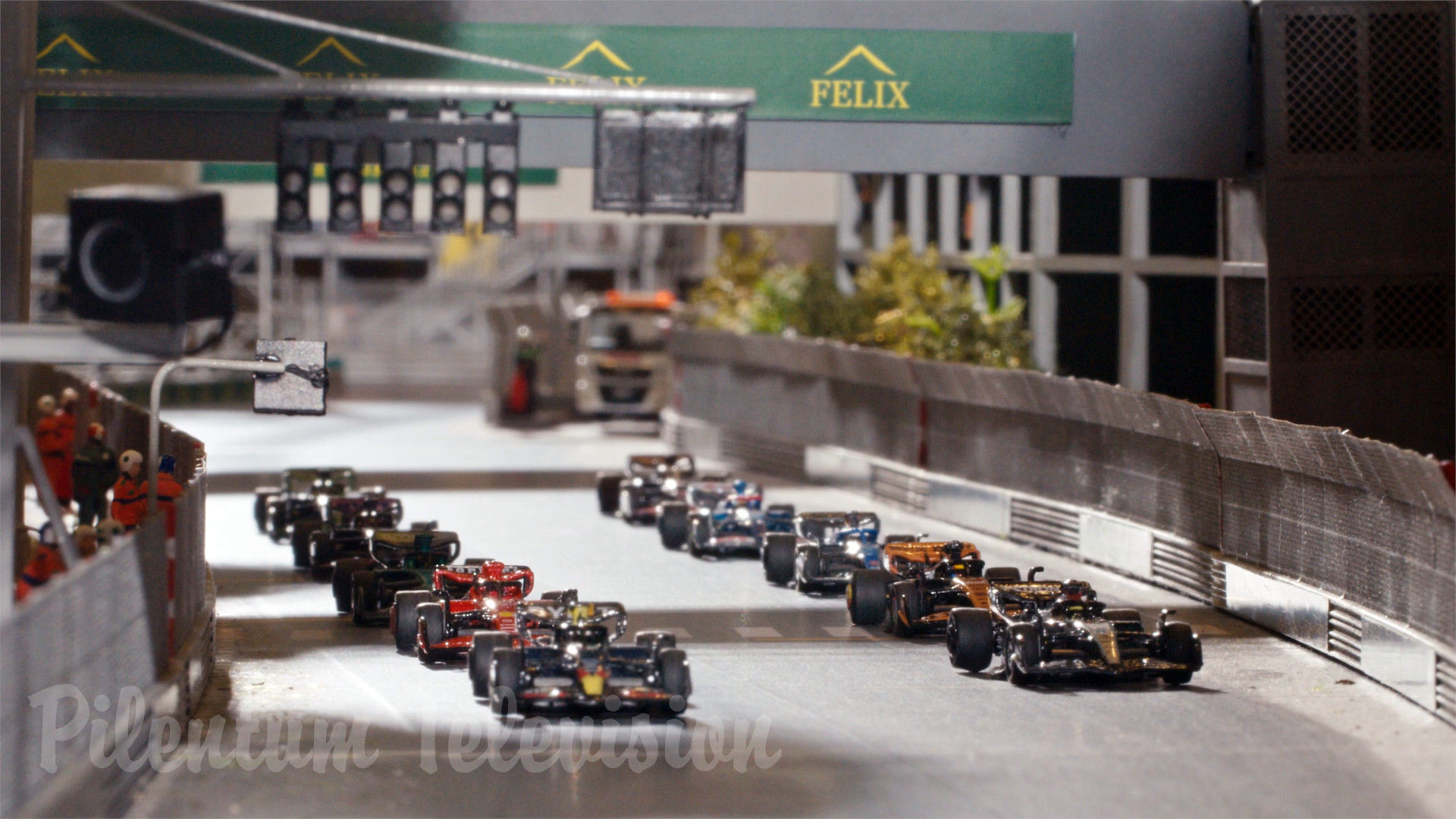 Wallpaper #jaUzMpMB0vj5YdARC9My256 The First Formula One F1 Monaco Grand Prix at the Miniatur Wunderland 2024
