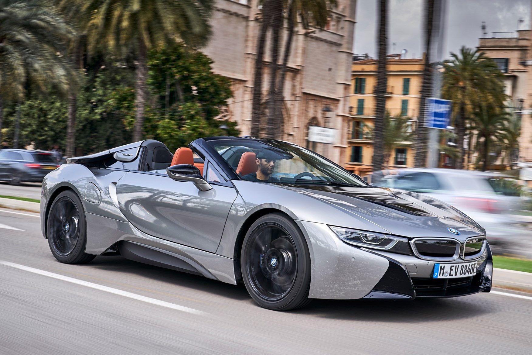 Wallpaper #smf4-pIBSpphPi3-SpJ016 BMW i8 Roadster 2020 Review Car Magazine