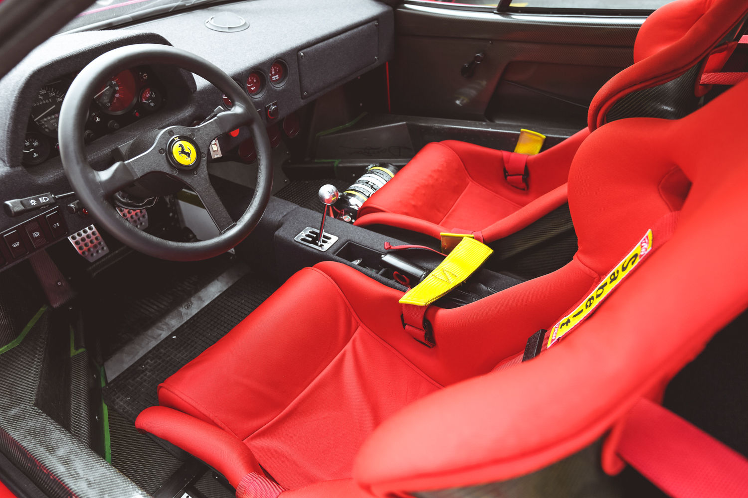 Wallpaper #FX00744Bnwiau_P6XgWq54 Descubrir 112 Imagen 1987 Ferrari F40 Interior Thcshoanghoatham