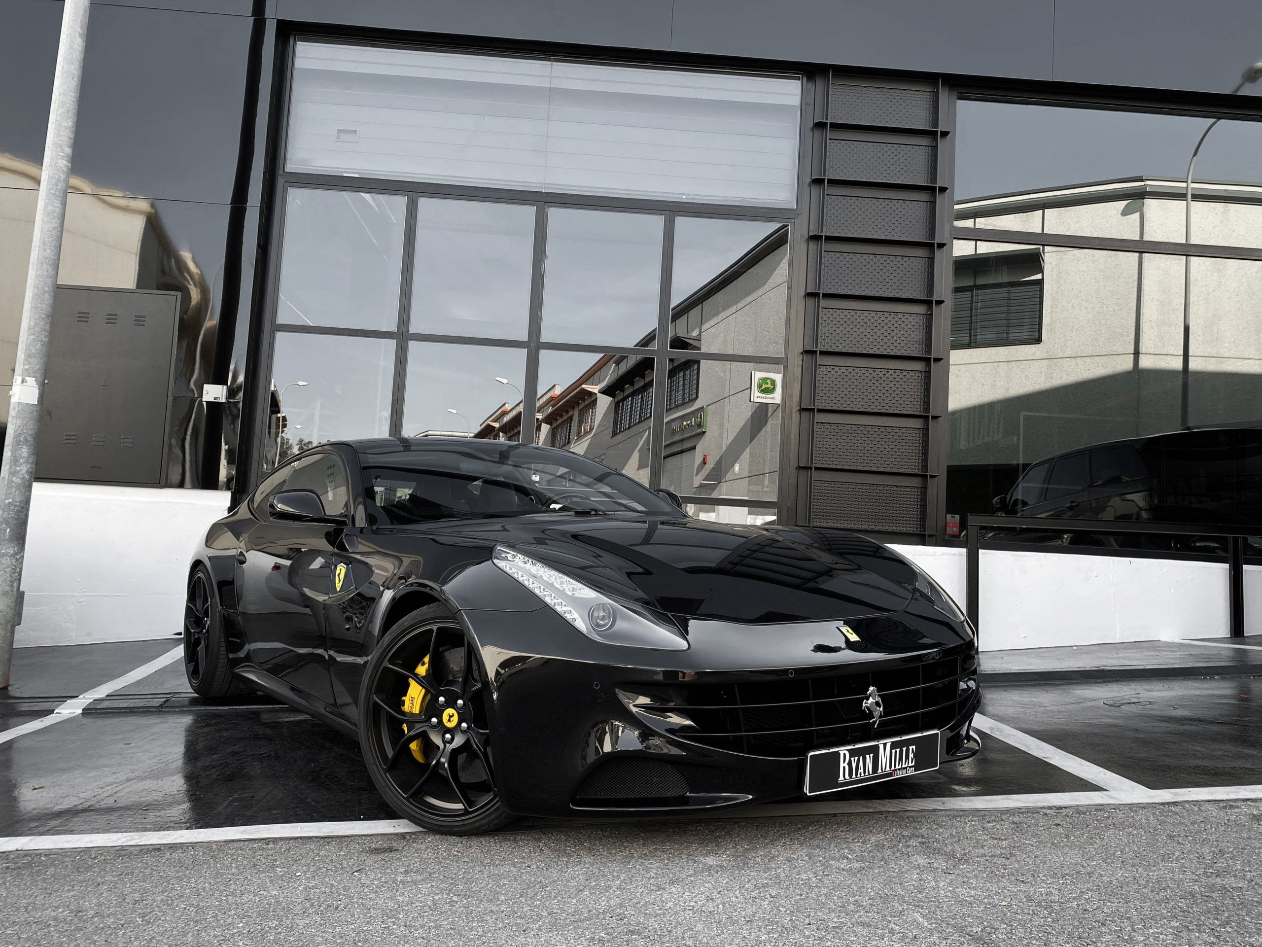 Wallpaper #sWch_ZIBSpphPi3-iZqy256 Ferrari Ff Ryan Mille Xclusive Cars