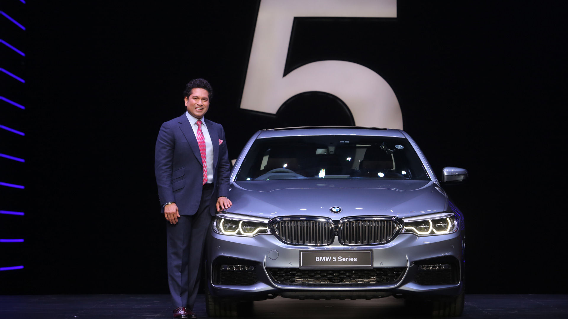 Wallpaper #L2fR-pIBSpphPi3-q5Jx241 Sachin Tendulkar Launches the All New BMW 5 Series